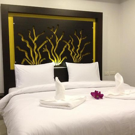 The Silk Hill Hotel Patong Exterior photo