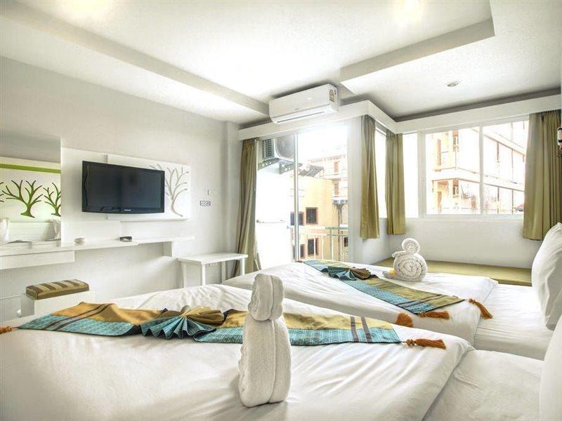 The Silk Hill Hotel Patong Exterior photo
