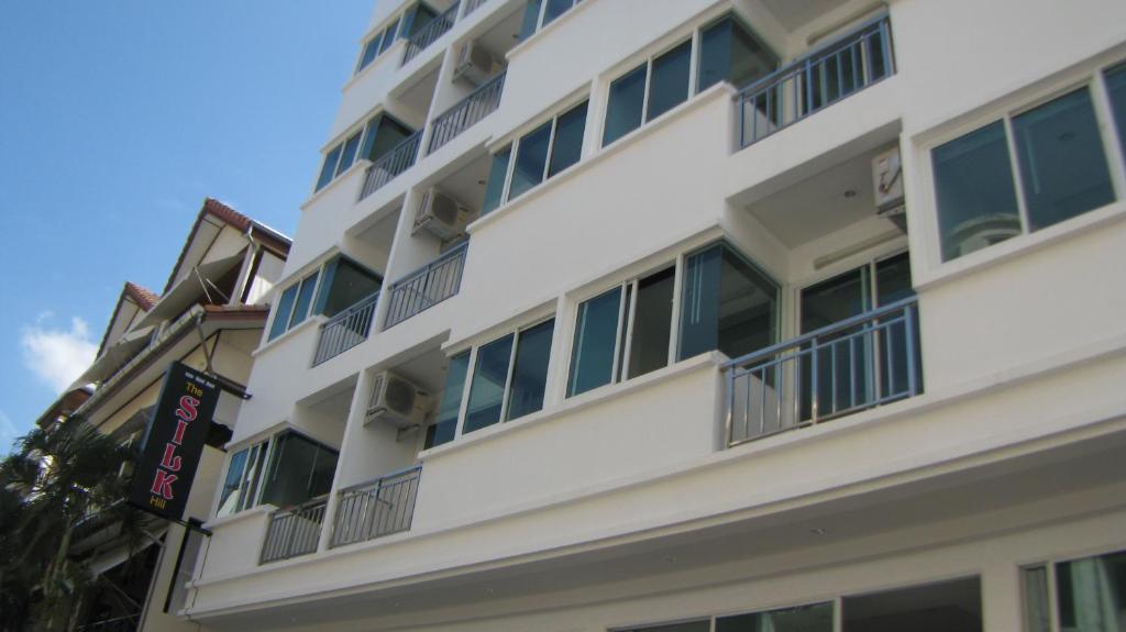 The Silk Hill Hotel Patong Room photo