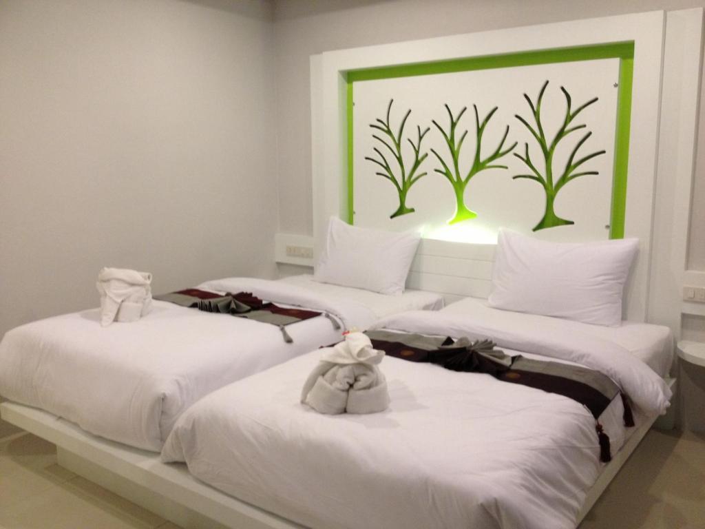 The Silk Hill Hotel Patong Exterior photo