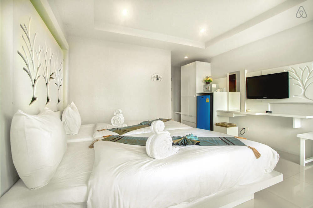 The Silk Hill Hotel Patong Exterior photo