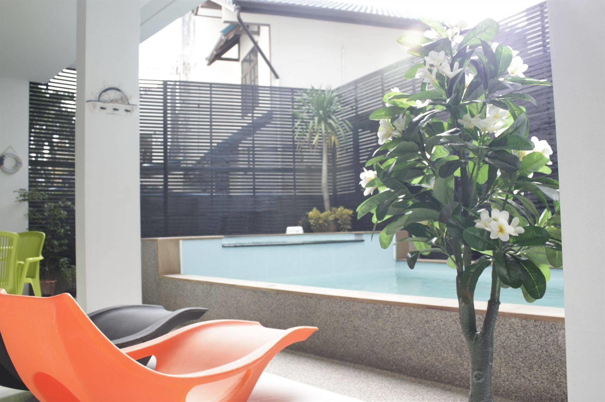 The Silk Hill Hotel Patong Exterior photo